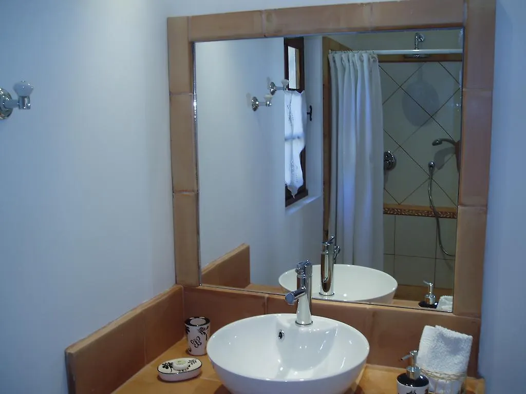 Maison d'hôtes Hotel Saba à Cabrières-dʼAvignon France